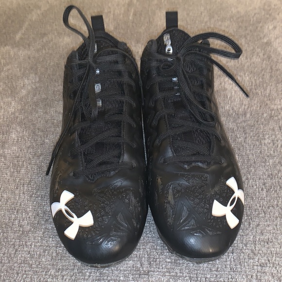 Under Armour Football Cleats - Picture 3 of 7